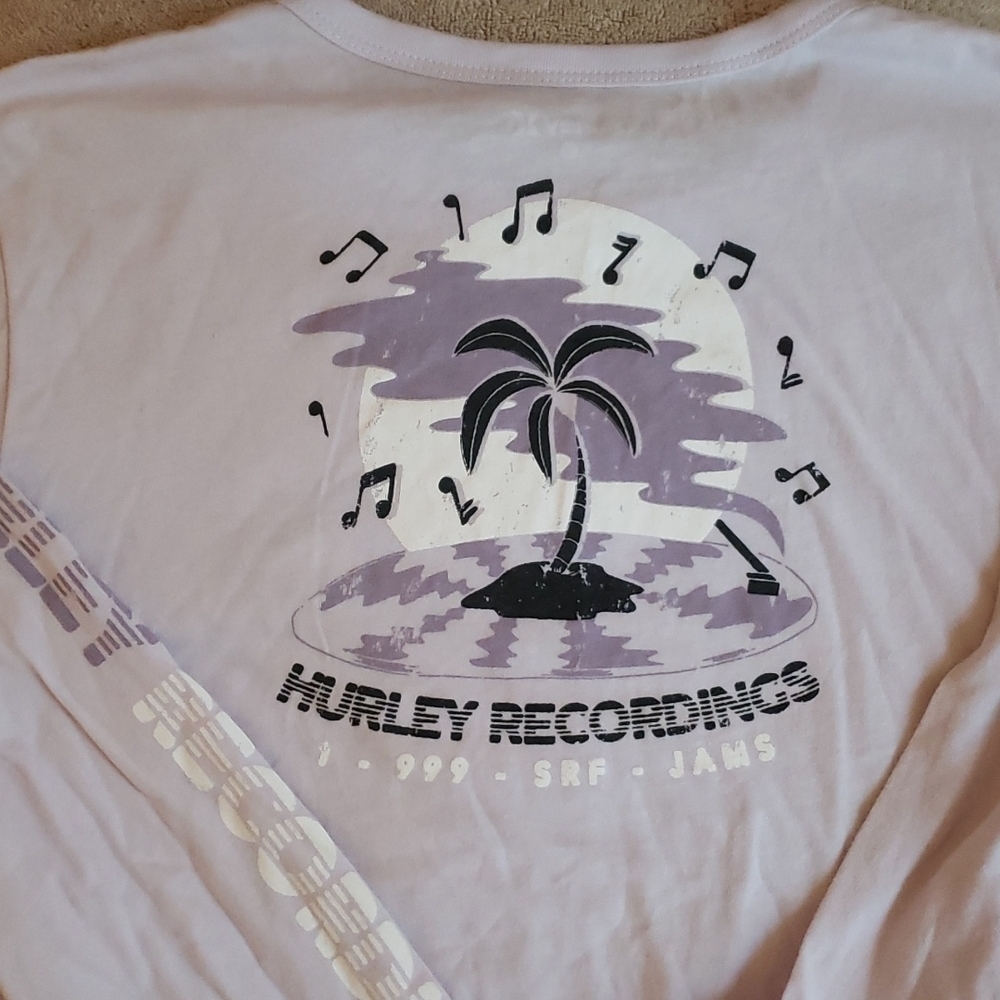 𝅺hurley Long Sleeve - Picture 2 of 3